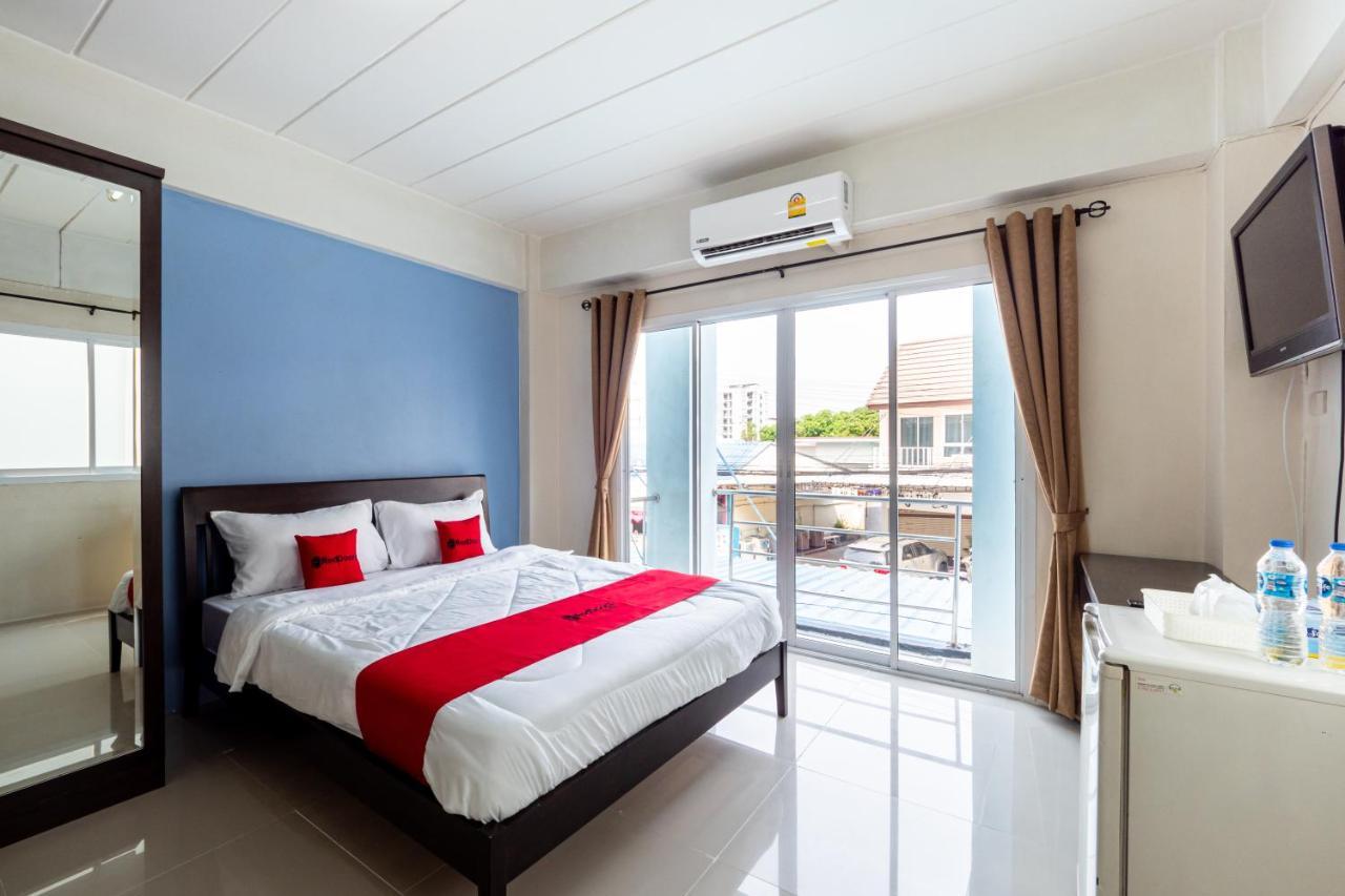 Si Fah At Bangsaen Hotel Ban Rong Khoei Экстерьер фото