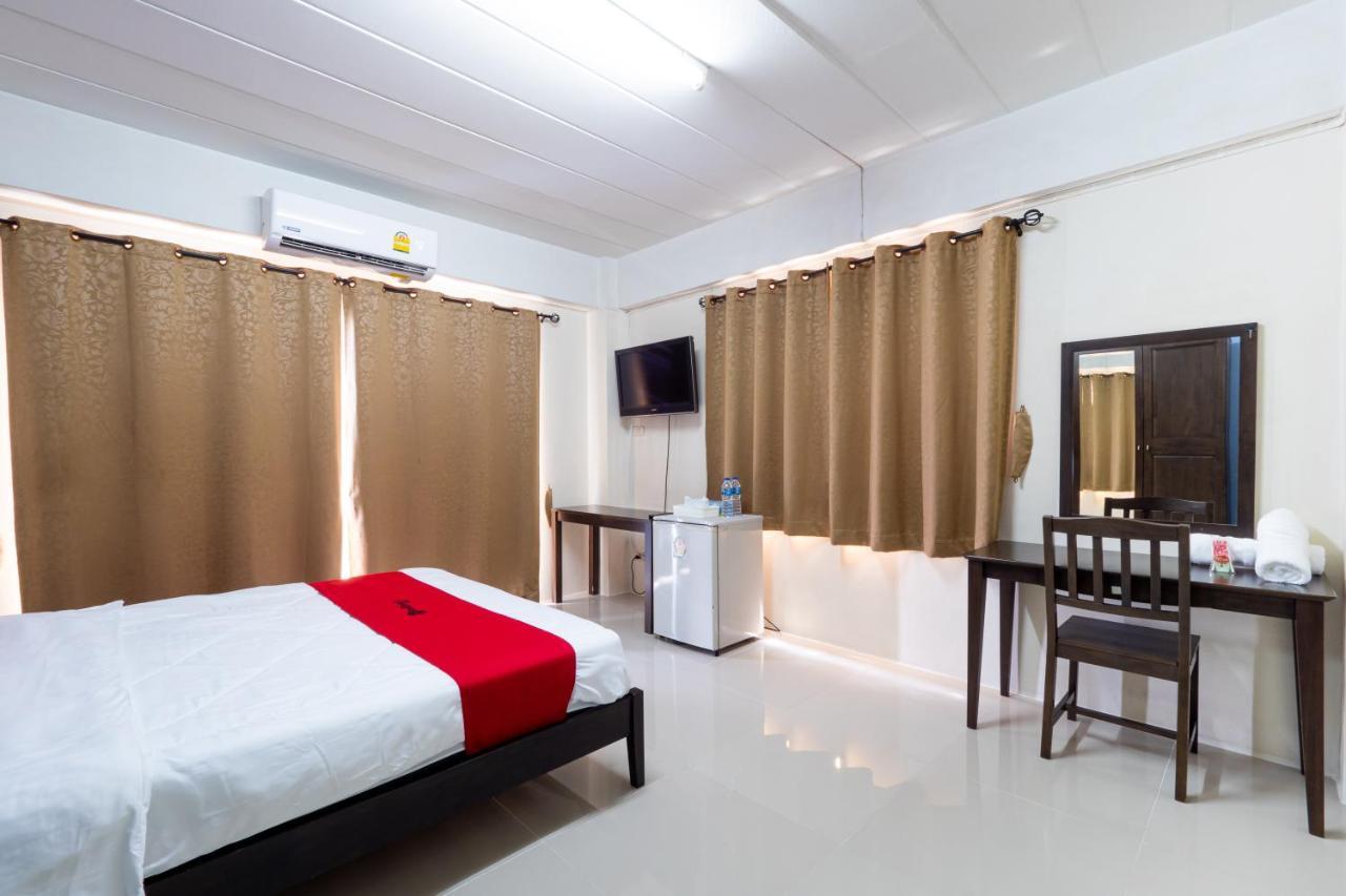 Si Fah At Bangsaen Hotel Ban Rong Khoei Экстерьер фото